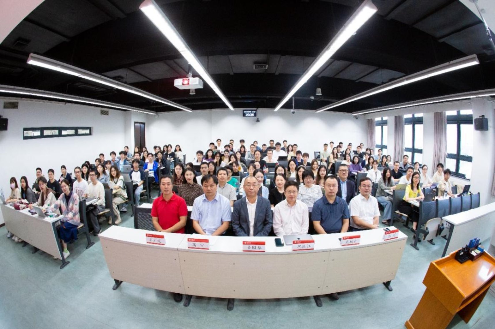 https://news.pku.edu.cn/images/2024-09/7464b2ddb0454c56a56ffad9897a734f.jpeg